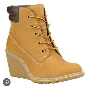 Timberland earthkeeper wedge suade bootie 7.5